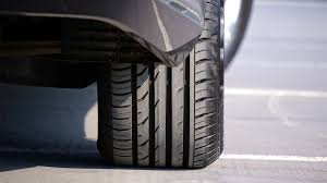 How do vehicle tires hold air
